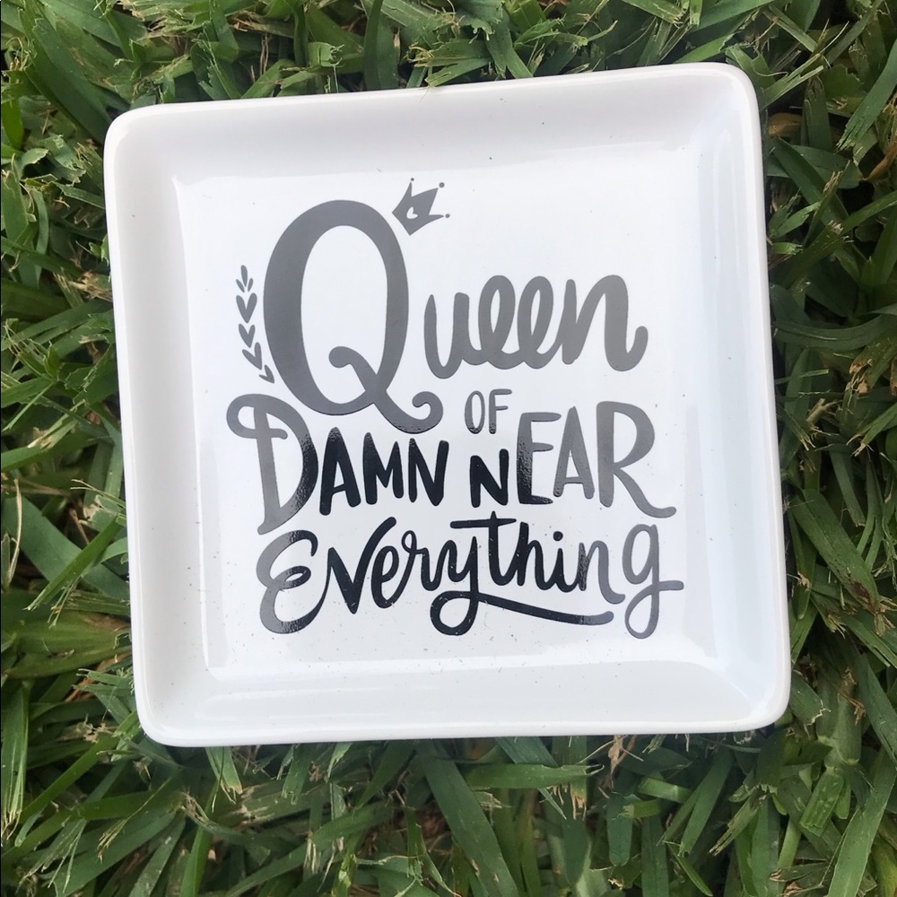 💋3 for $10💋 Plate accessory holder.